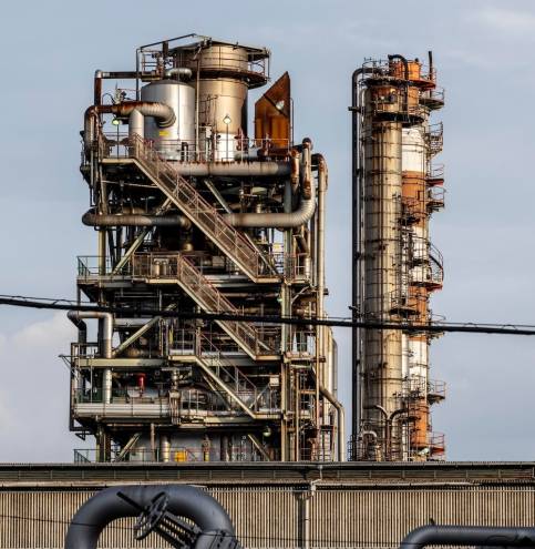 pollution-industry-exterior-daylight